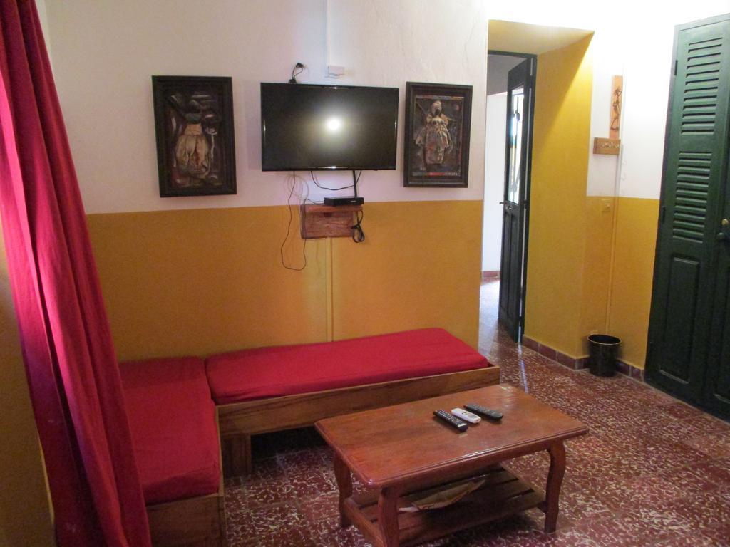 Chez Eric Hotel Đảo Gorée Ngoại thất bức ảnh